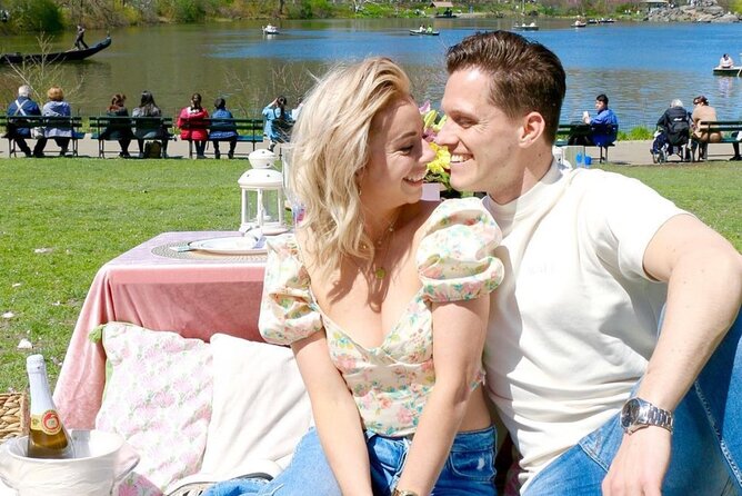 Central Park Luxury Picnic for 3-4 People - Amenities Included in the Package