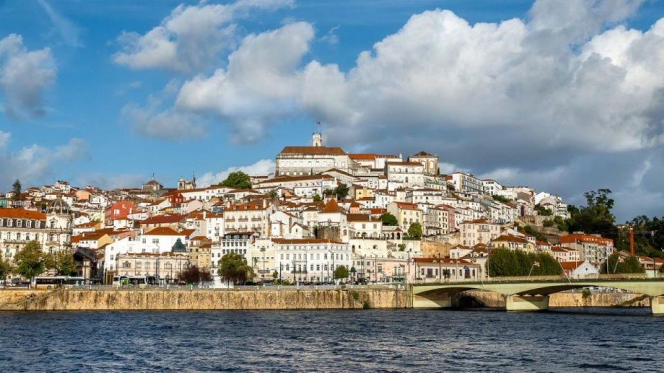 CENTRAL PORTUGAL: FULL DAY TOUR COIMBRA > FÁTIMA SEDAN - Charming Óbidos