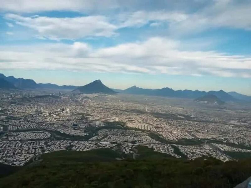 Cerro de la Silla Viewpoint: Hike to the Cable Car - An Authentic Mountain Escape Close to Monterrey