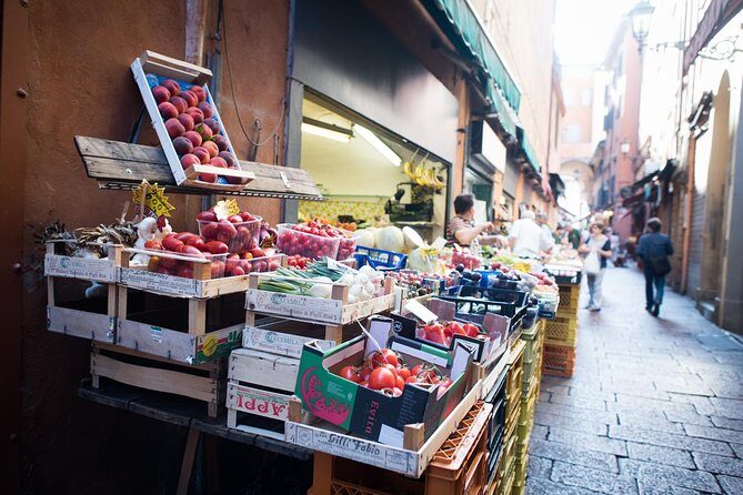 Cesarine: Market Tour & Cooking Class at Local's Home in Bologna - Who Should Consider This Tour?