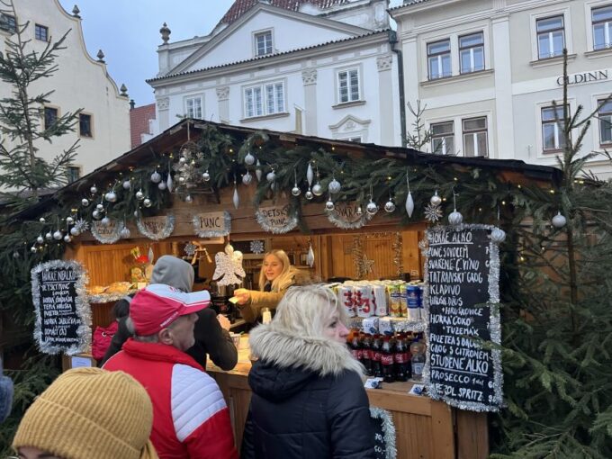 Cesky Krumlov: Private Christmas-Themed Walking Tour - Important Information