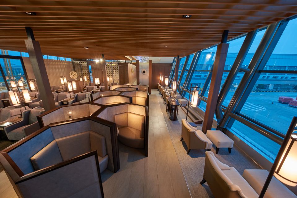 CGK Jakarta Airport: Premium Lounge Access - Lounge Location and Hours