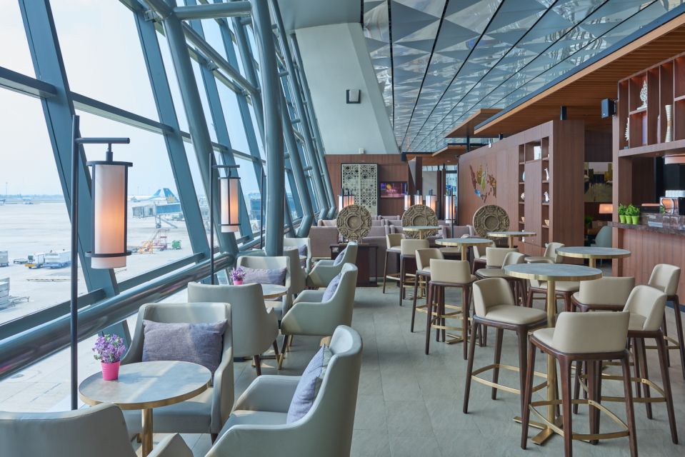 CGK Jakarta Airport: Premium Lounge Access - Lounge Facilities and Services