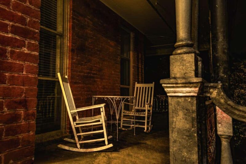Chains, Coffins, & Curses: Charlottesville Ghost Tours - An Overview of the Tour Experience