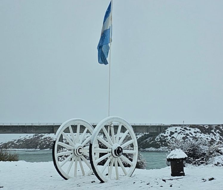 Chalten: Full Day From El Calafate Private Car for Groups - Driver Expertise