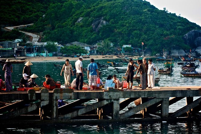 Cham Island Tour Snorkeling -Sunbathing - Nice Beach - Speedboat - Snorkeling Experience