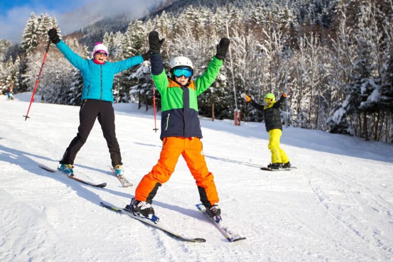 Chamonix: Private 1st Ski Lesson With Equipment and Clothing - Lesson Details and Instructor