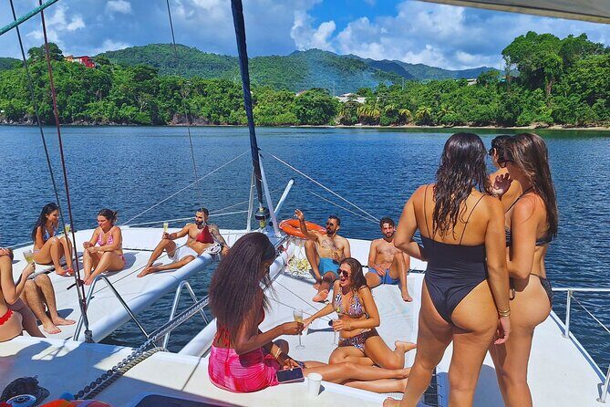 Champagne and Lobster Snorkeling Cruise - Introduction: Is the Champagne and Lobster Snorkeling Cruise Worth It?