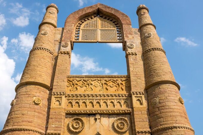 CHANDERI EXCURSION FROM JHANSI - Frequently Asked Questions