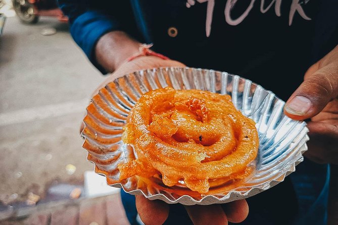 Chandni Chowk Delhi Food Tour With 13+ Tastings - Chapatti Making Experience