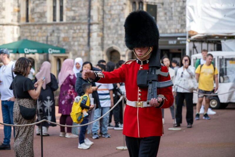 Changing of the Guard Experience in London - Tour Features and Experience
