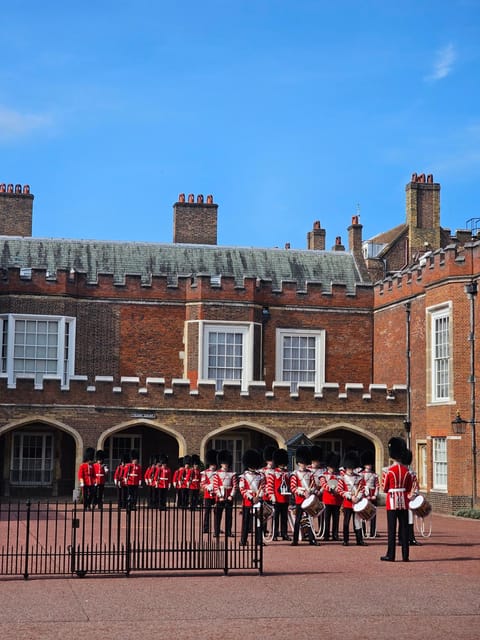 Changing of the Guard Experience - Highlights of the Itinerary