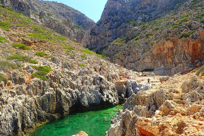 Chania: Hiking through History and Hidden Gems at Katholiko Bay - An In-Depth Look at the Katholiko Bay Hiking Experience