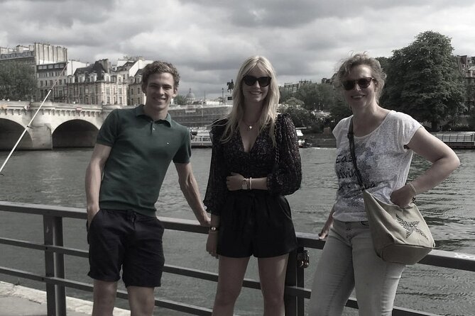 Chanson and Musical Tour in Paris - Guided Tour and Local Insights