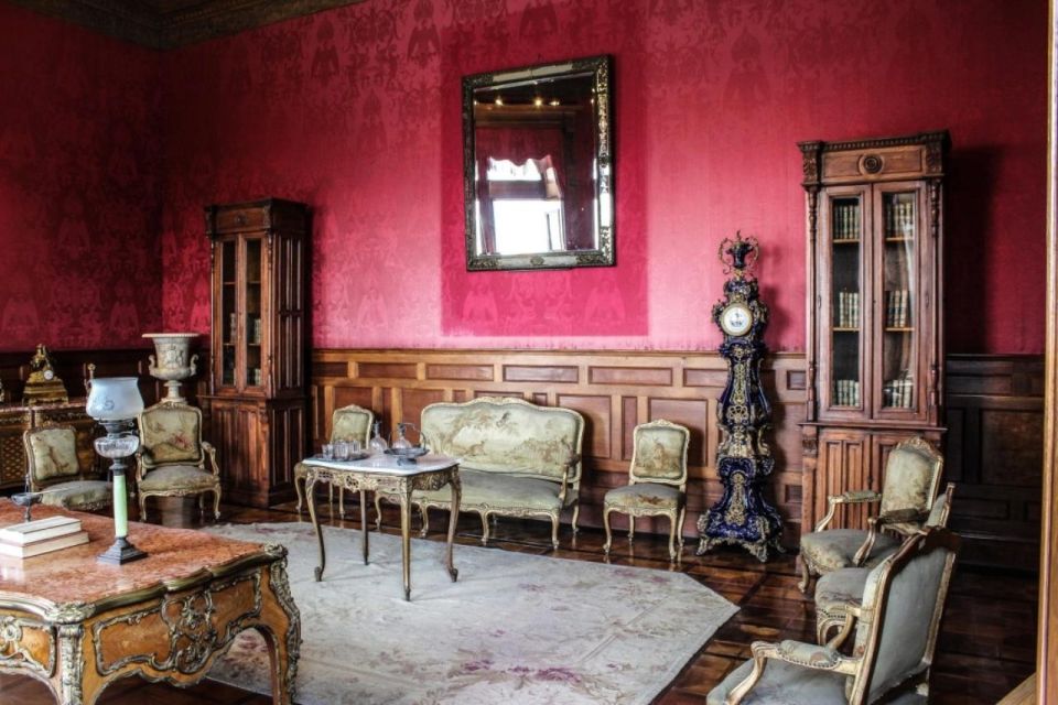 Chapultepec Castle Tour: Explore the Luxurious Chambers - Entrance to Chapultepec Castle