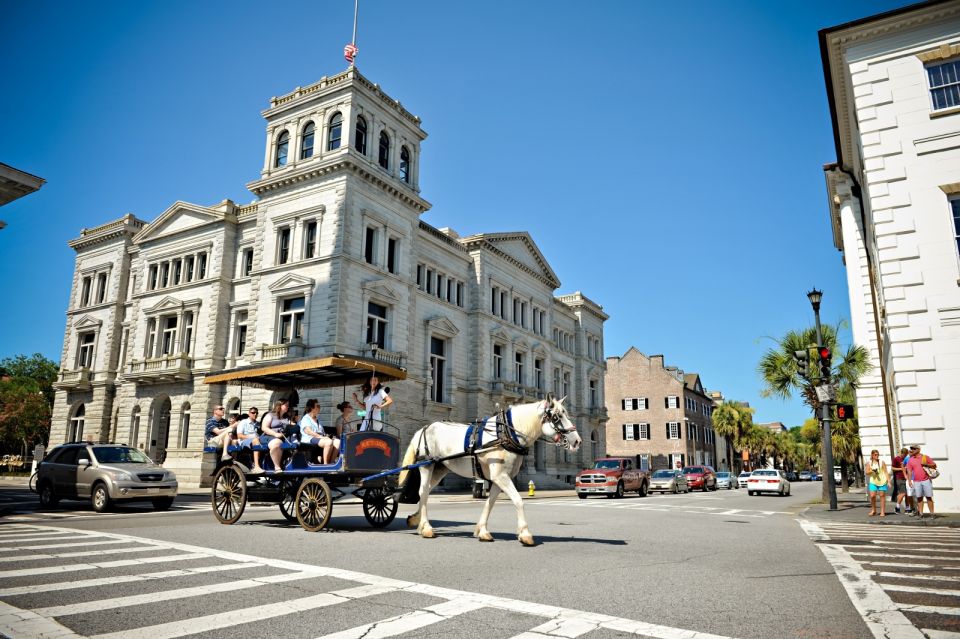 Charleston: Downtown Evening Haunted History Carriage Tour - Exploring the City Market