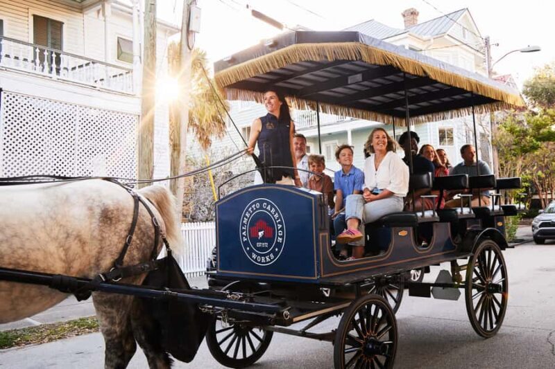 Charleston: Downtown Horse-Drawn Carriage Tour - Key Points
