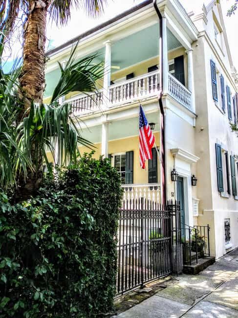 Charleston History Tour-Small Groups Only-History & Alleys - Who Will Love This Tour?