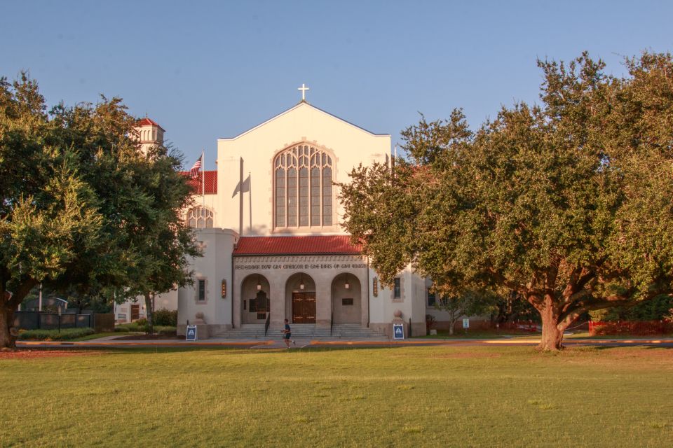 Charleston in a Nutshell Private Driving Tour - Waterfront Park and Dock Street Theatre
