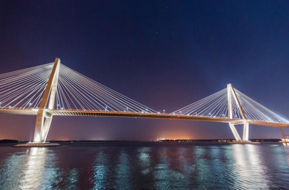 Charleston: Luxury Harbor Dinner Cruise - Dining Experience