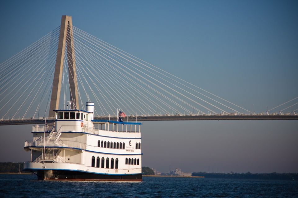 Charleston: Luxury Harbor Dinner Cruise - Amenities