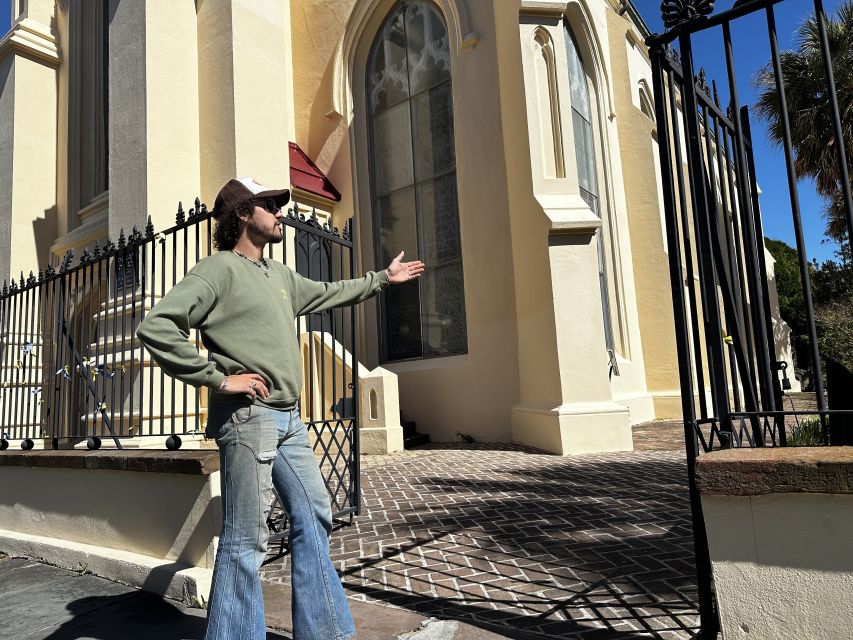 Charleston: Pirates and Ghosts Guided Walking Tour - Charlestons Historic Charm
