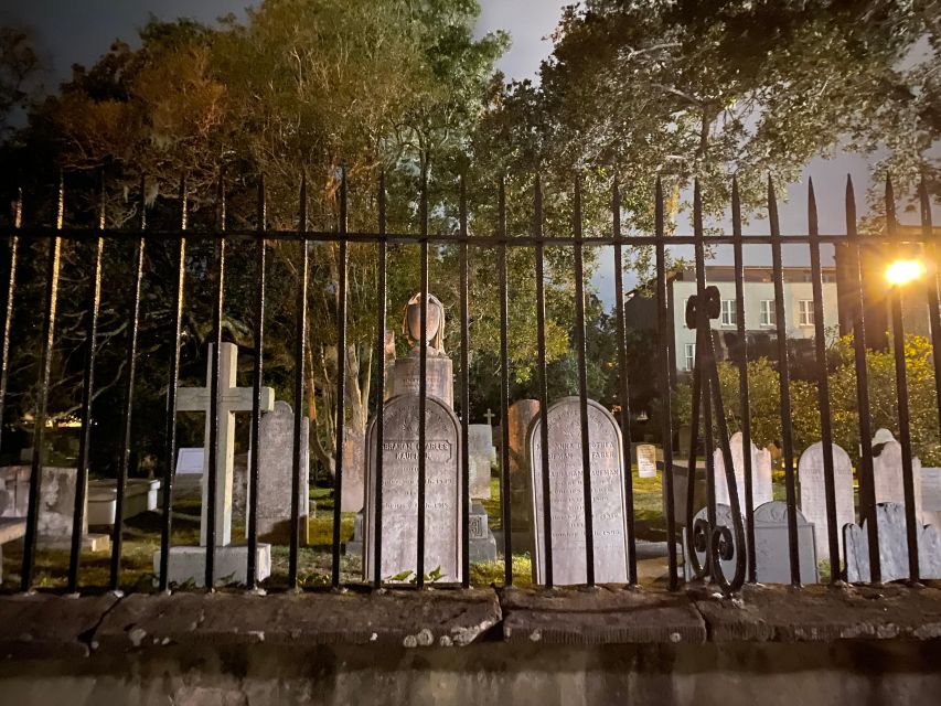 Charleston: Real Hauntings of Charleston Guided Tour - Pirate History and Ghostly Remnants