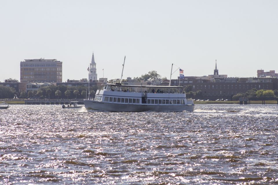 Charleston: Sightseeing Harbor Tour & Dolphin Watch - Fort Sumter National Monument
