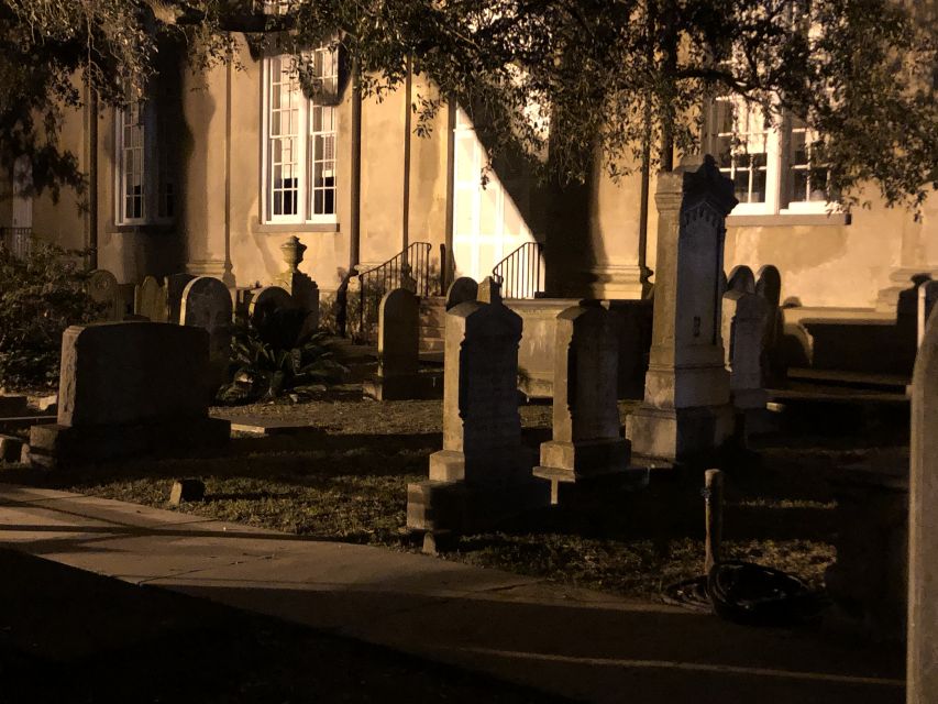 Charleston: Walking Ghost Tour of the Historic District - Exploring the Historic District