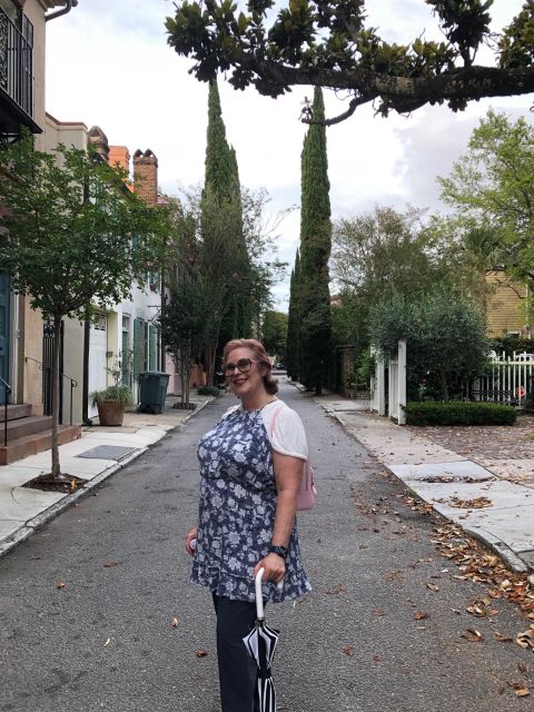 Charleston: Women and Wine Tour - Exploring St. Philips Church