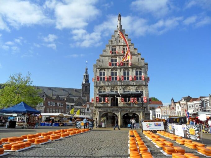 Charming Gouda Walking Tour: History, Architecture & Cheese - Booking and Payment Options