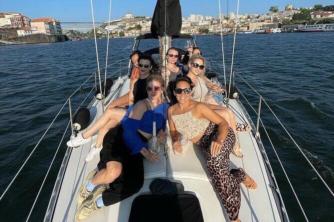 Charming tour of the Douro on a shared sailboat for up to 8 people - Onboard Experience: Food, Drink, and Atmosphere