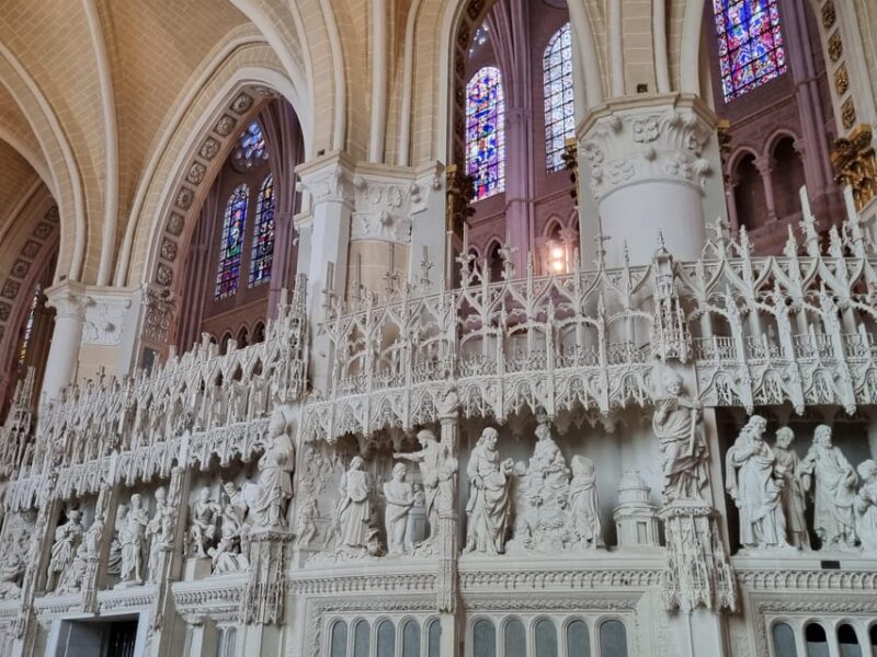 Chartres: Cathedral and City Guided Tour - Walking the Historic Labyrinth