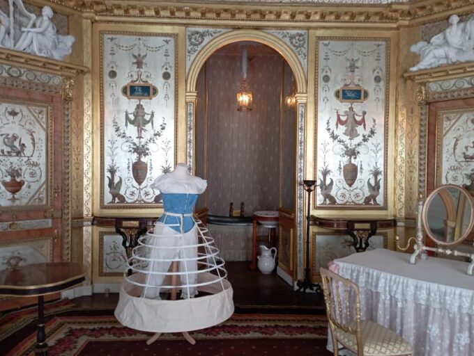 Château Fontainebleau English Semi-Private Guided Tour Max 6 - Important Information