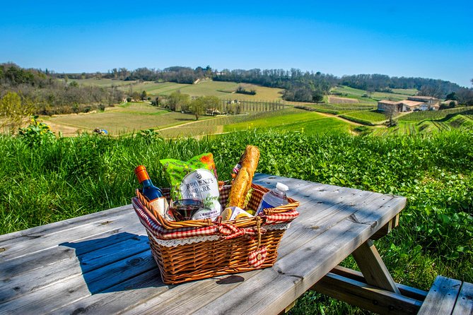 Château LA CROIZILLE Grand Cru Classé: Picnic & Visit - Accessibility Options