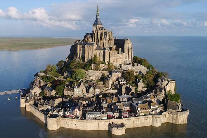 Chauffered driven car for one or several days (Rent minimum of 8 hours with a maximum of 25 kms per hour) - What to Expect from the Chauffeured Car Experience