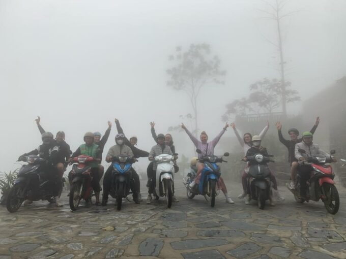 Chauffered Ride to Silver and Love Waterfall, Lonely Tree - Frequently Asked Questions