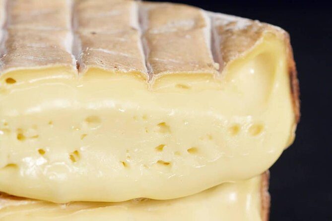 Chauffeured Cheese and Wine Tour with 3 Course Lunch - For 2 - Introduction