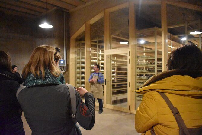 Cheese Factory Workshop with Wine Tasting in Requena, Valencia - Key Points