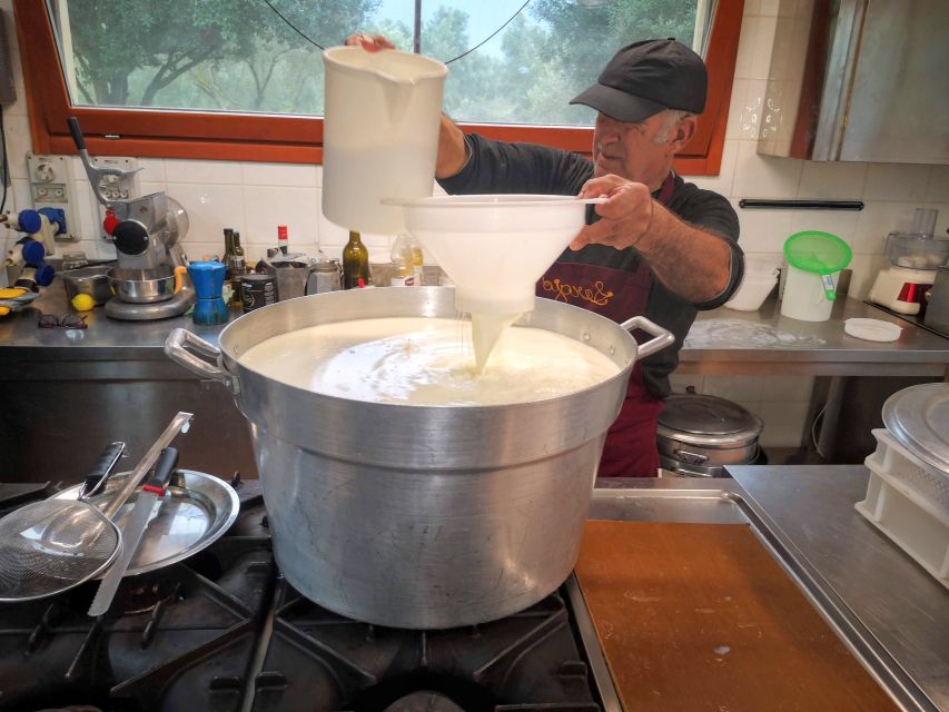 Cheese Making and Tasting Tour From Cagliari With Lunch - Visiting the Farm