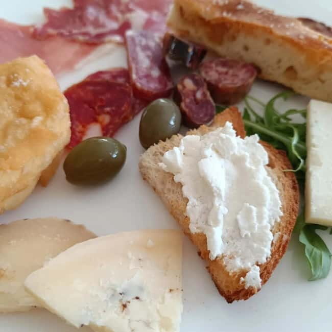 cheese-making workshop, excursion, and tasting in the Maiella Park - FAQ