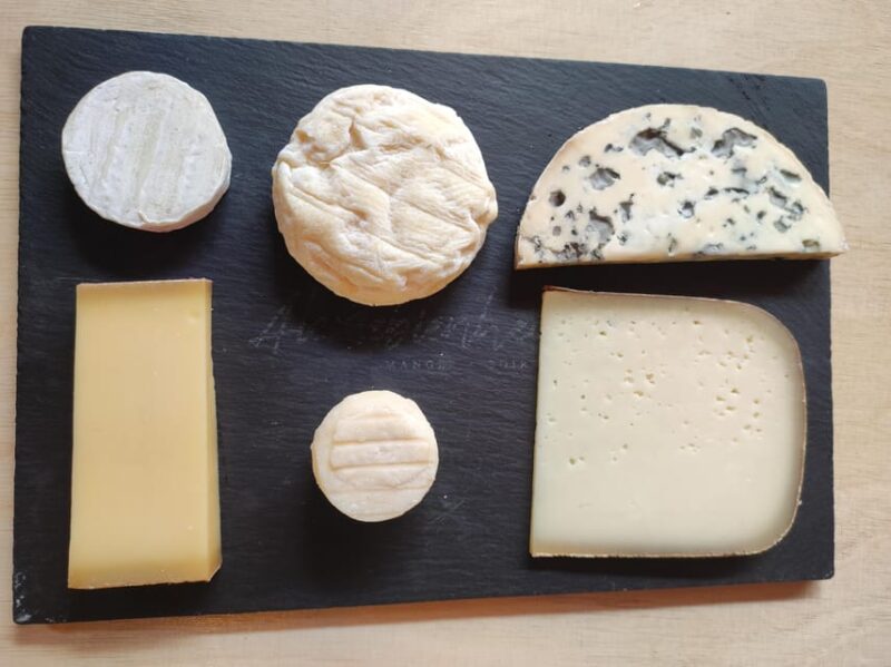 Cheese Tasting in Paris With an Expert - Atmosphere and Ambiance