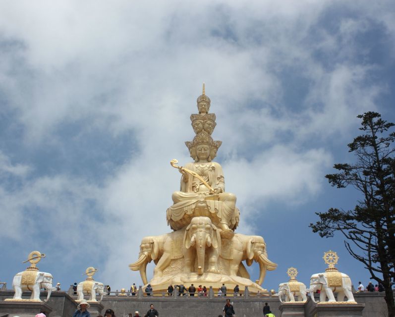 Chengdu: 2 Days Panda, Leshan Buddha and Emeishan Group Tour - Day 2 Itinerary