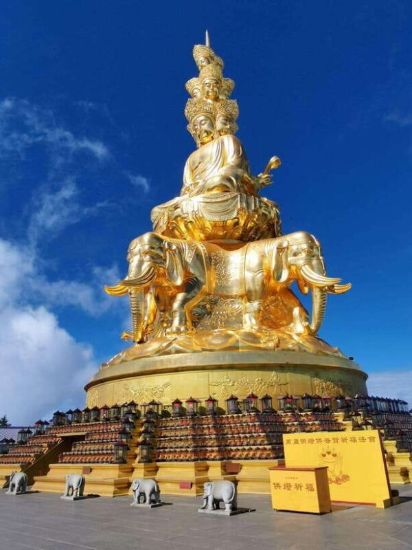 Chengdu: 5-Day Private Tour with Leshan and Mt.Emei - Exploring Chengdu: Panda Love and Local Life