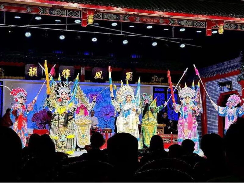 Chengdu: Giant Panda Base, Sanxingdui Museum, and Opera Tour - Key Points