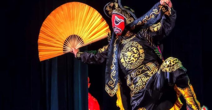 Chengdu: Hot Pot Dinner Sichuan Opera and Local Tea Tasting - Important Information