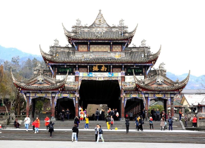 Chengdu Panda Base and Dujiangyan One-Day Private Tour - Good To Know