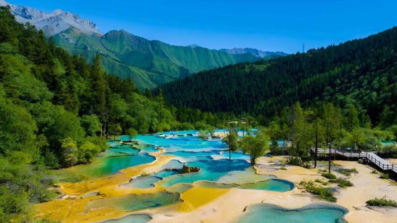 Chengdu: private 2-Day Huanglong Jiuzhaigou tour by train - An In-Depth Look at the 2-Day Tour Experience