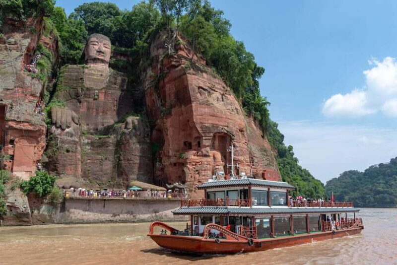 Chengdu: Private Day Tour to the Leshan Giant Buddha - A Detailed Breakdown of the Itinerary