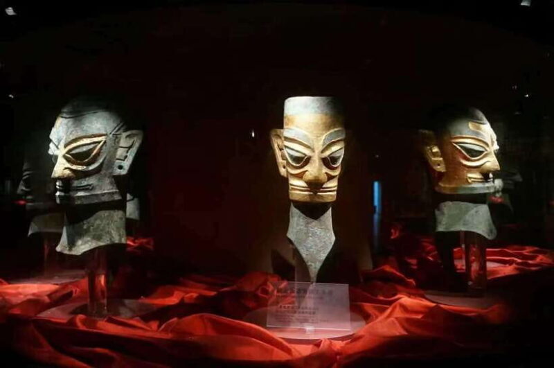 Chengdu: Private Day Trip to Sanxingdui and Panda Base - Key Points